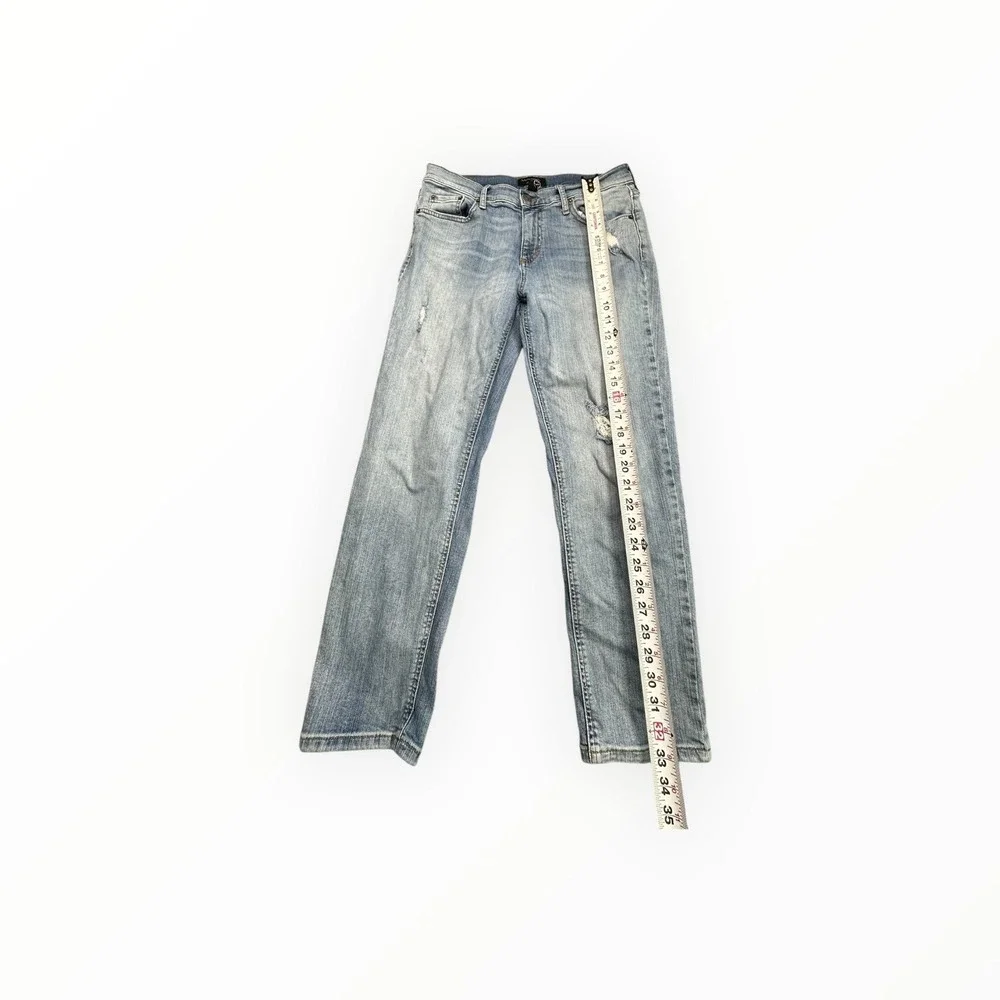 Banana Republic Girlfriend Jeans Womens 28/6P Light Wash Distressed Denim Petite